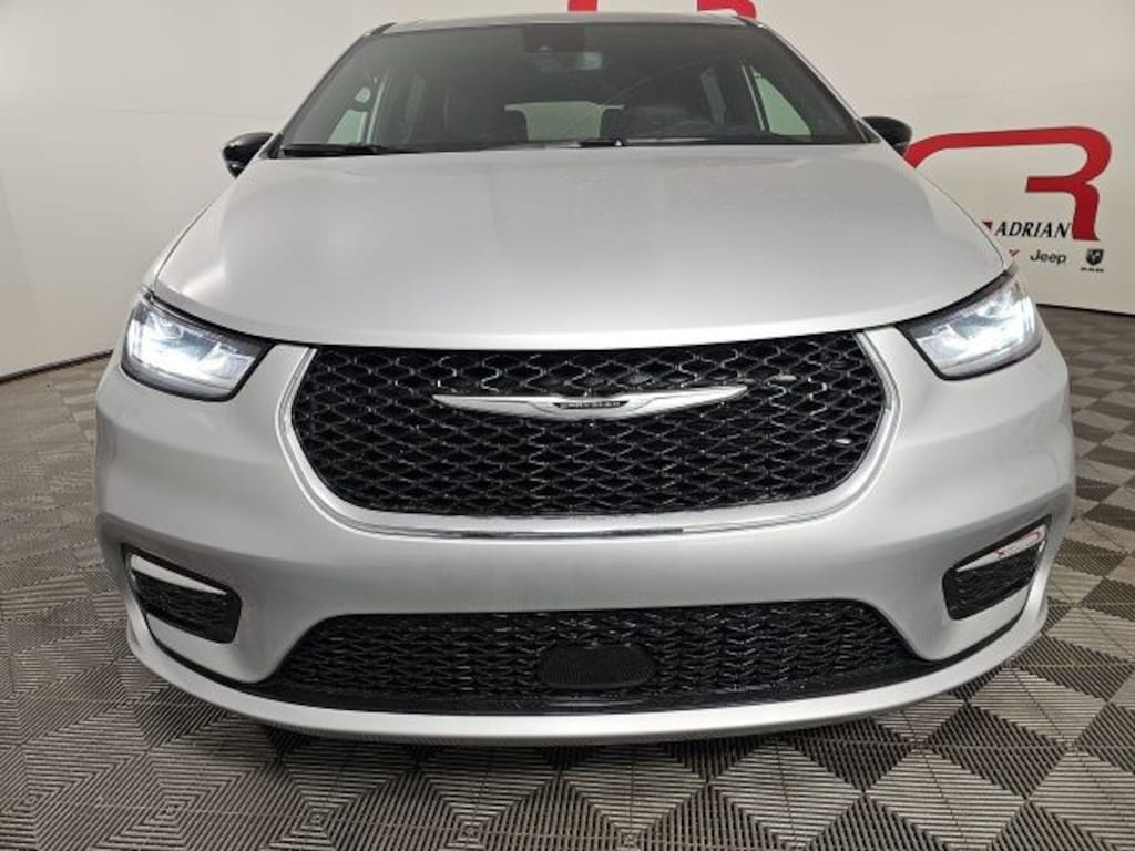 New 2026 Chrysler Pacifica SELECT Passenger Van