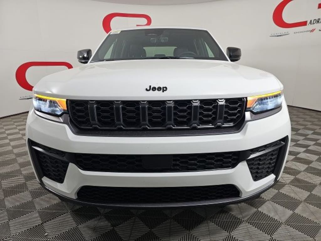 New 2026 Jeep Grand Cherokee LAREDO ALTITUDE 4X4 Sport Utility