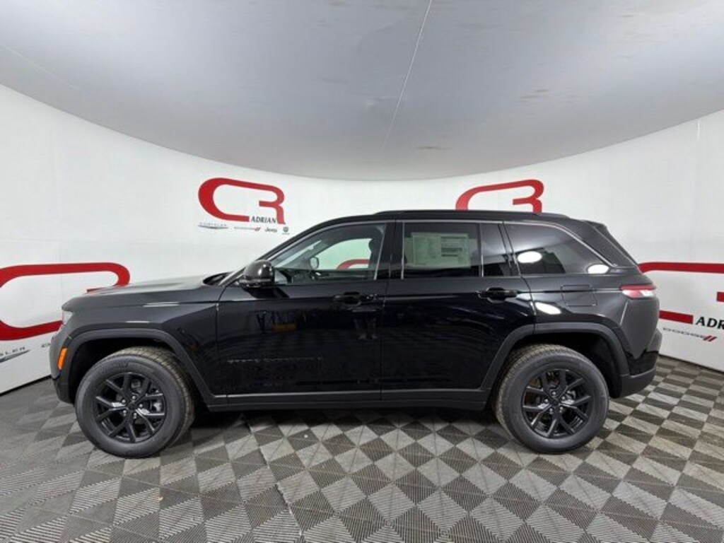 New 2027 Jeep Grand Cherokee Laredo Altitude Sport Utility