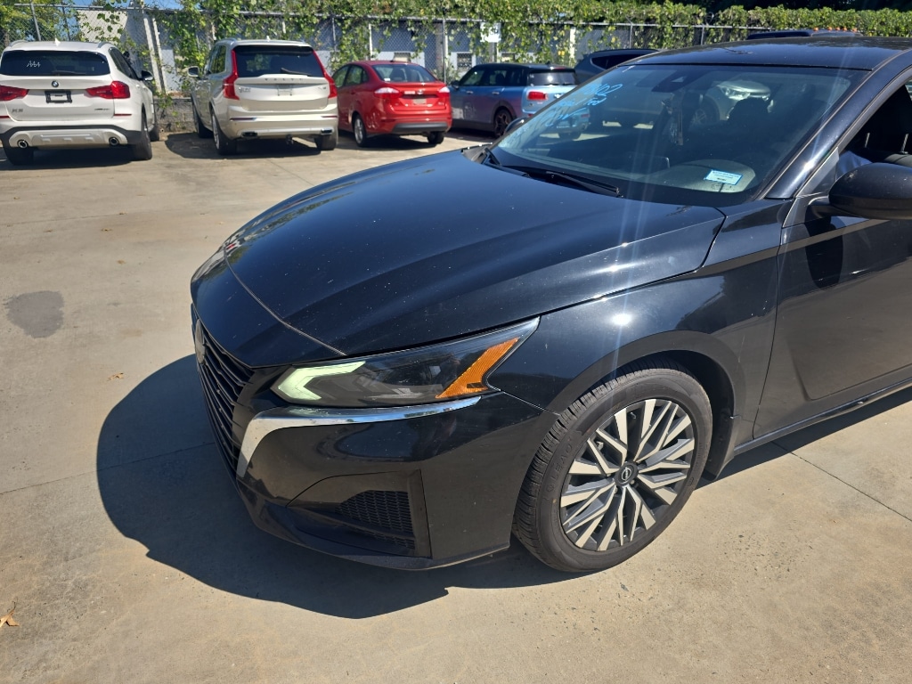2023 Nissan Altima SV