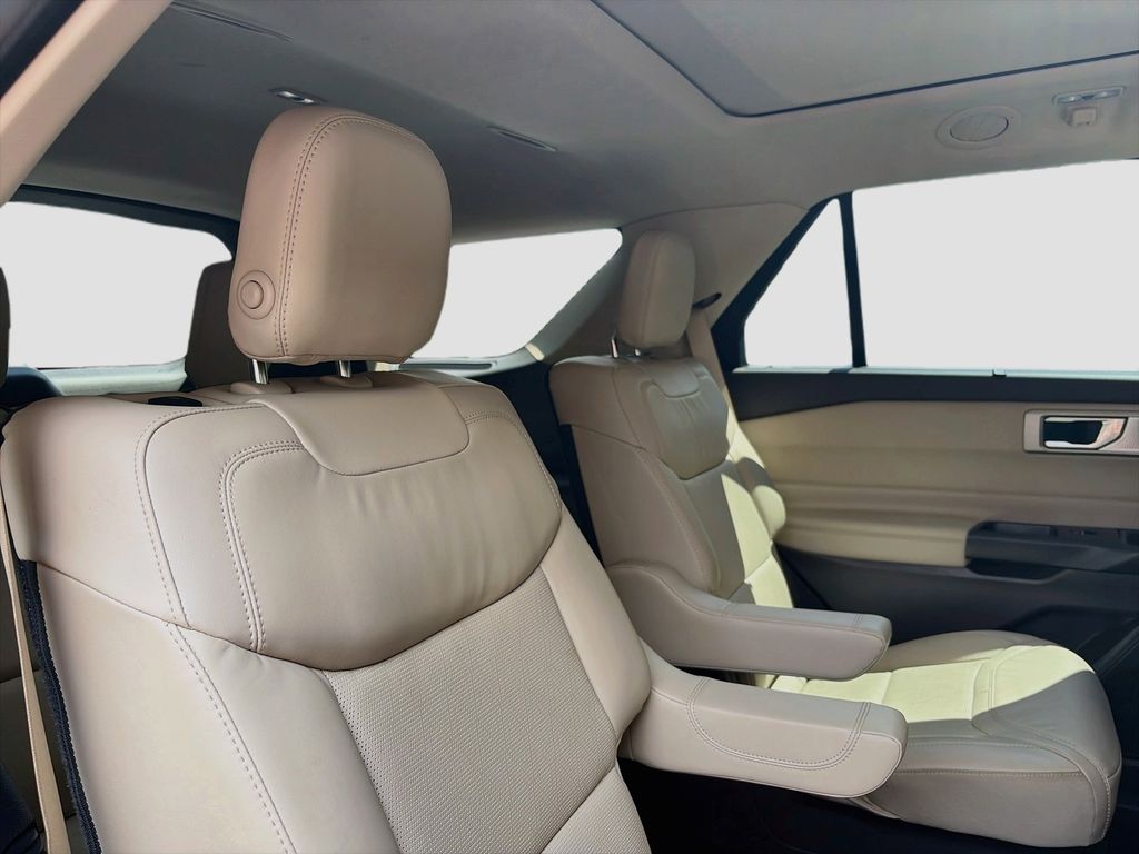 2020 Ford Explorer Platinum - Photo 30