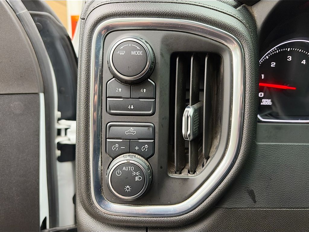 2021 Chevrolet Silverado 2500HD LT - Photo 10