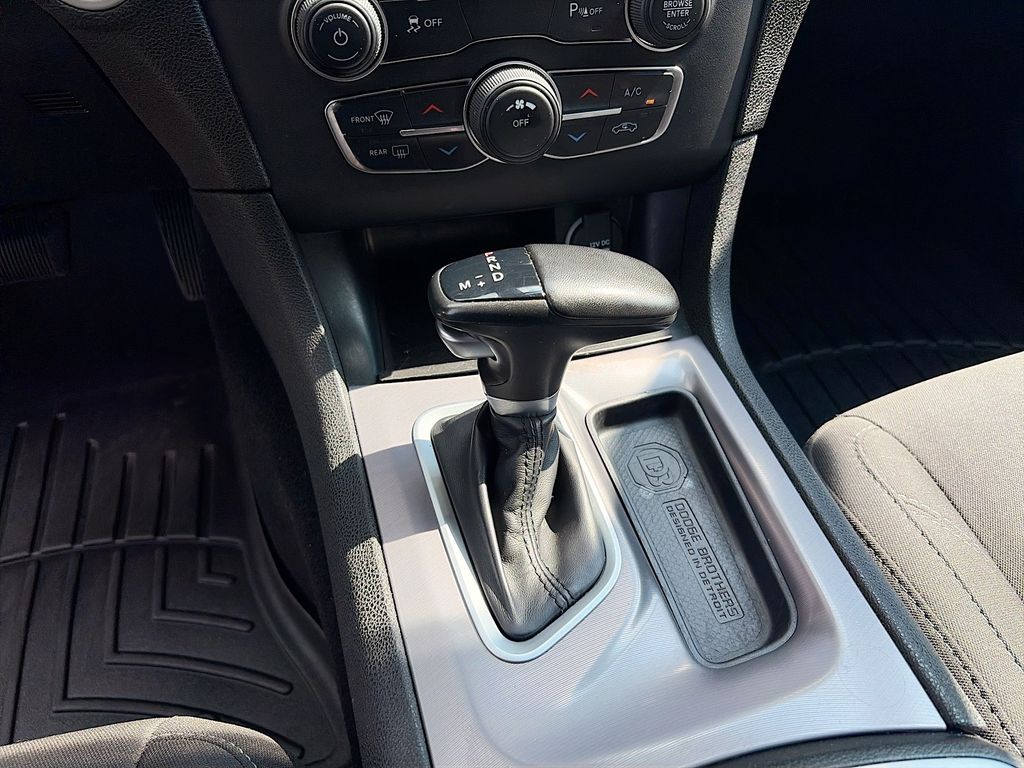 2023 Dodge Charger SXT - Photo 16