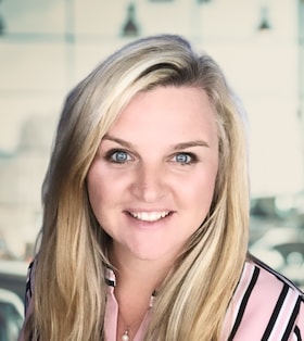 Staff member Ashley Cooke from ID_798baa