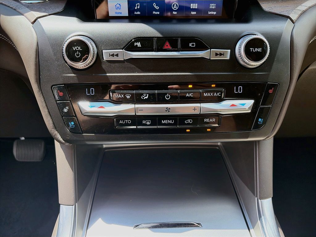 2020 Ford Explorer Platinum - Photo 16