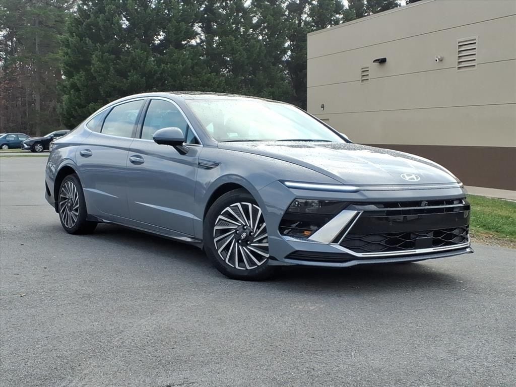 Used 2024 Hyundai Sonata Hybrid Limited Sedan