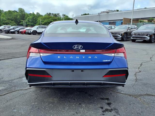 2025 Hyundai Elantra Limited - Photo 6