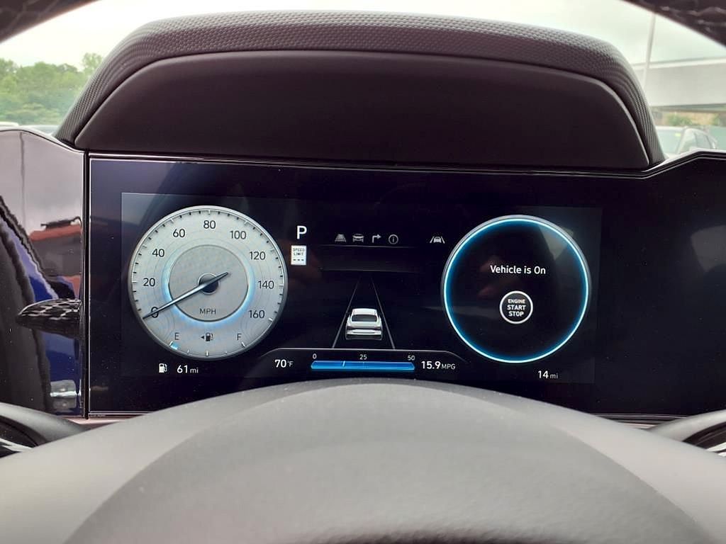 2025 Hyundai Elantra Limited - Photo 27
