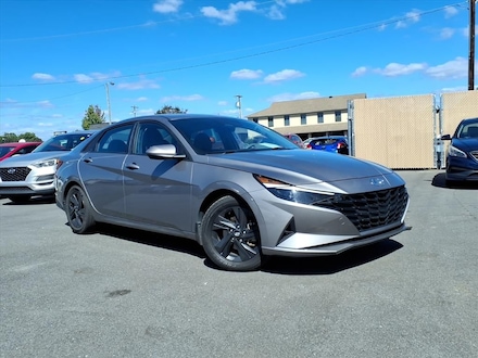 2023 Hyundai Elantra Hybrid Blue Sedan