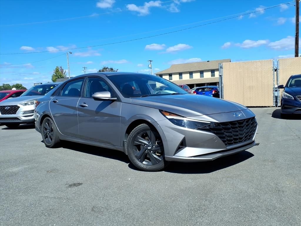 Used 2023 Hyundai Elantra Hybrid Blue Sedan