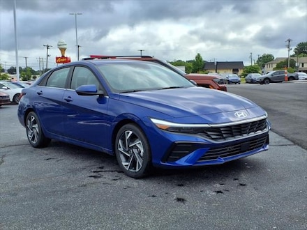 2025 Hyundai Elantra Limited Limited  Sedan