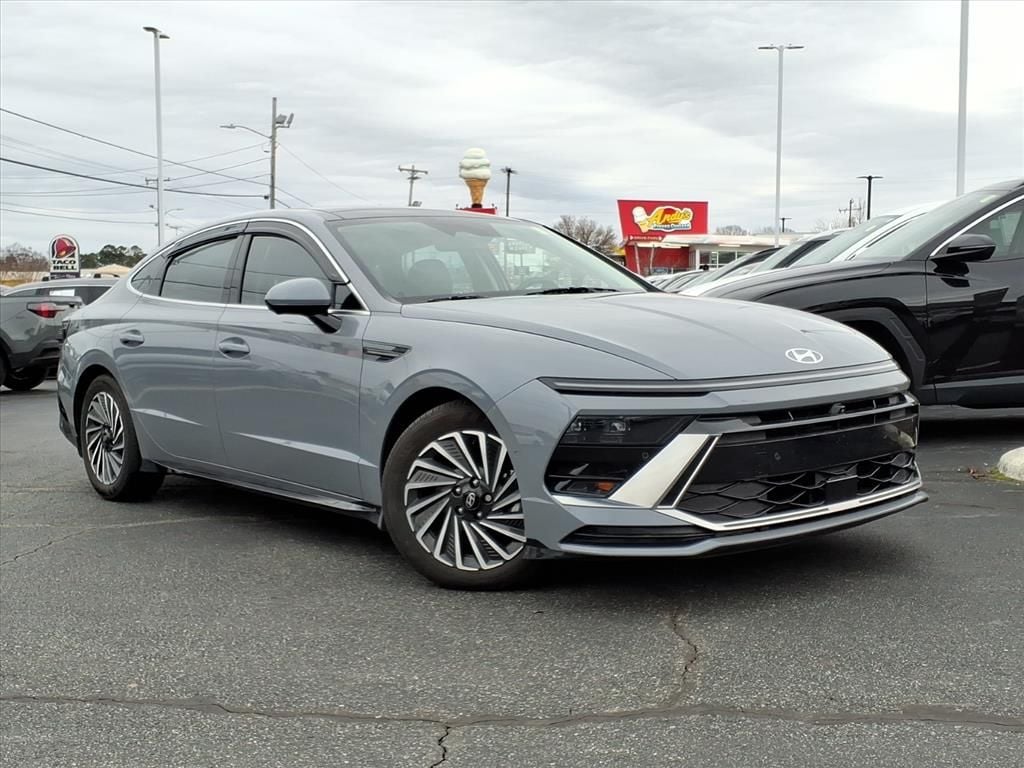 Used 2025 Hyundai Sonata Hybrid Limited Sedan
