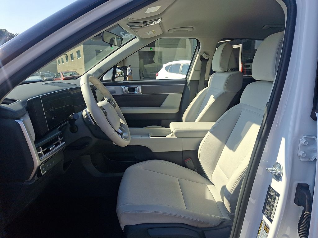 2026 Hyundai Santa Fe SE - Photo 13