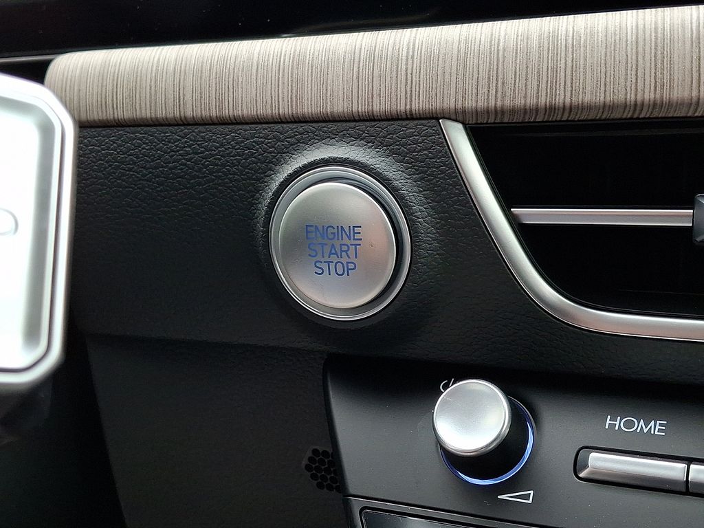 2025 Hyundai Sonata Hybrid SEL - Photo 15
