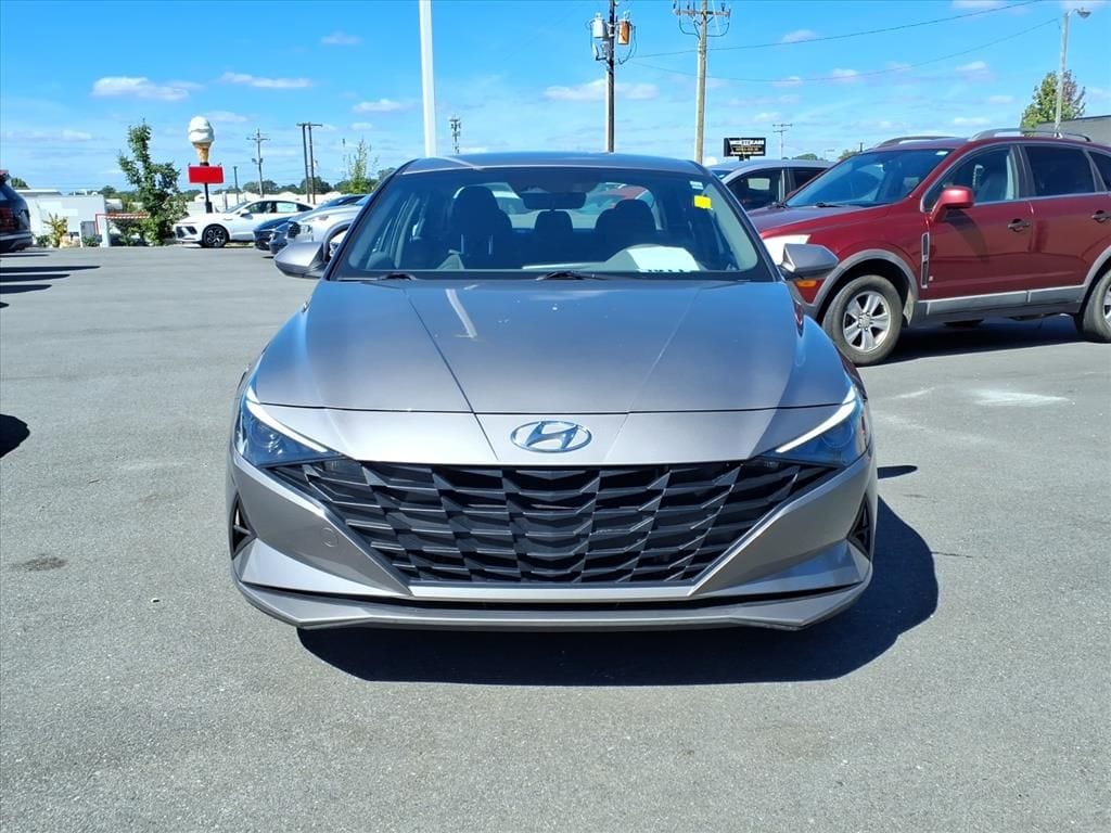 Used 2023 Hyundai Elantra Hybrid Blue Sedan