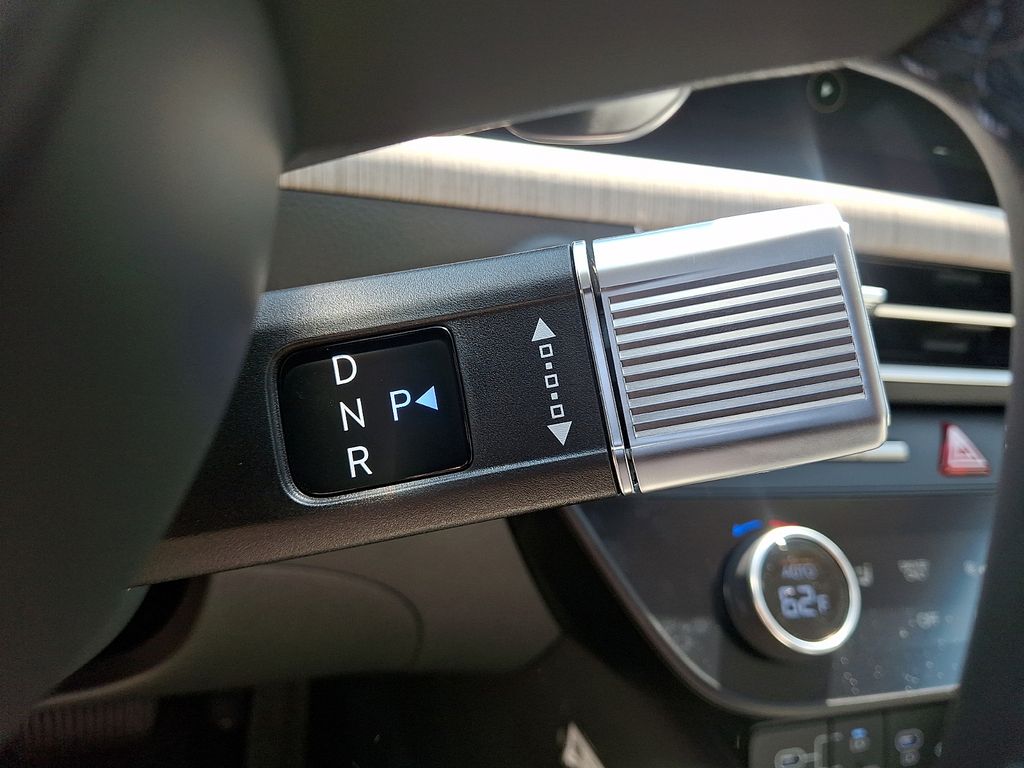 2025 Hyundai Sonata Hybrid SEL - Photo 10