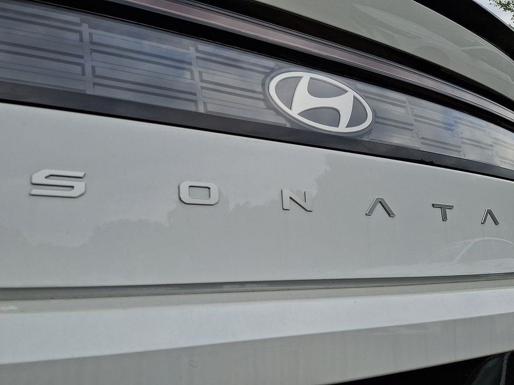 2025 Hyundai Sonata Hybrid SEL - Photo 19
