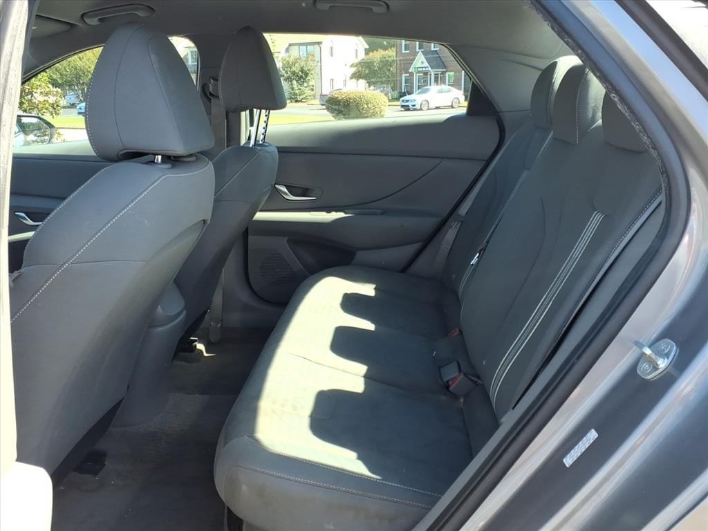 Used 2023 Hyundai Elantra Hybrid Blue Sedan