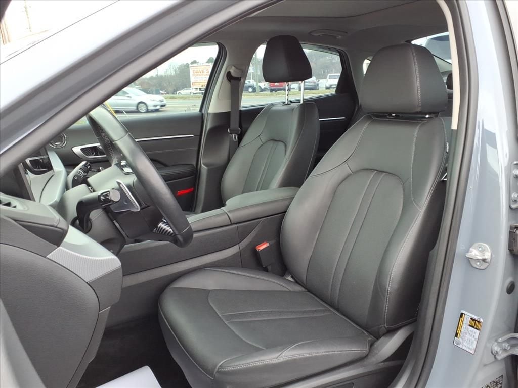 Used 2025 Hyundai Sonata Hybrid Limited Sedan