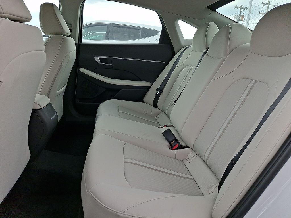 2025 Hyundai Sonata SE - Photo 6