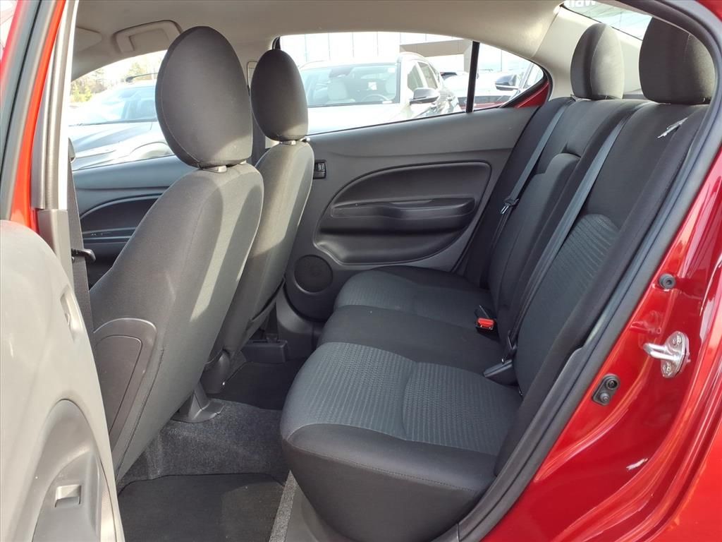 2024 Mitsubishi Mirage G4 photo 3