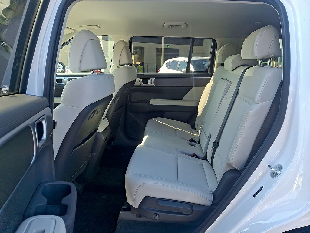 2026 Hyundai Santa Fe SE - Photo 10