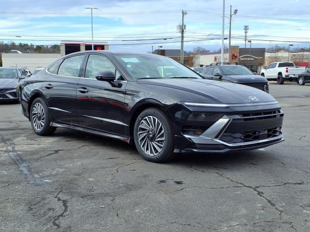 2025 Hyundai Sonata Hybrid