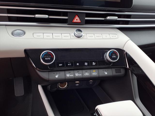 2025 Hyundai Elantra Limited - Photo 23