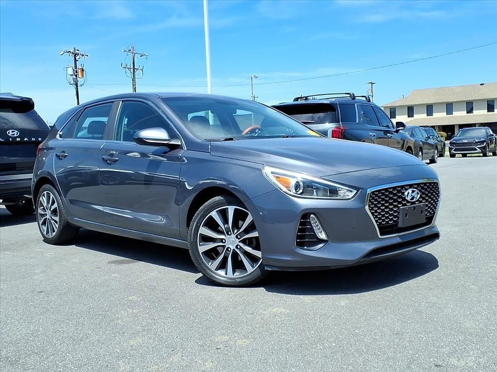 2018 Hyundai Elantra GT GT Auto's photo