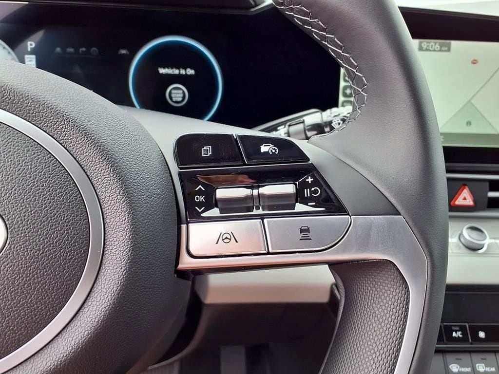 2025 Hyundai Elantra Limited - Photo 26