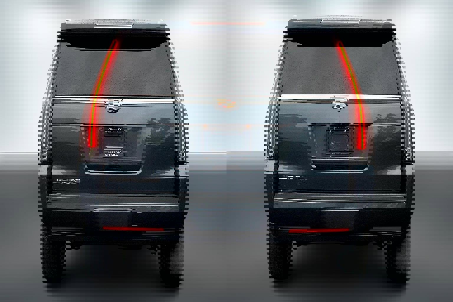 2020 Cadillac Escalade Luxury photo 3