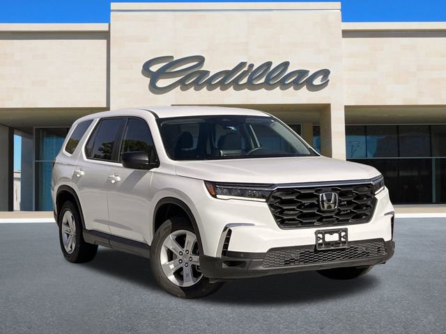 2023 Honda Pilot LX photo 2