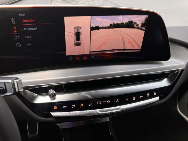2026 Cadillac LYRIQ V Premium - Photo 16