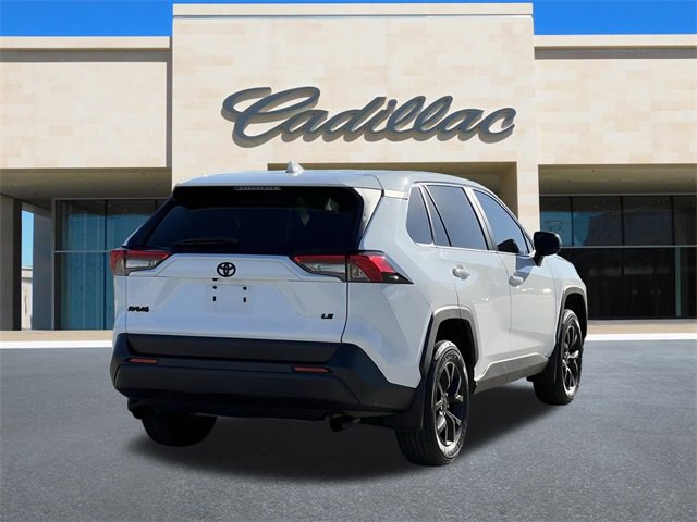 2024 Toyota RAV4 LE photo 2