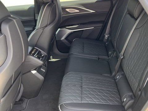 2026 Cadillac LYRIQ V Premium - Photo 27