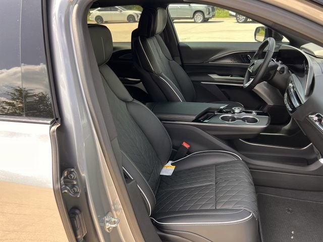 2026 Cadillac LYRIQ V Premium - Photo 21