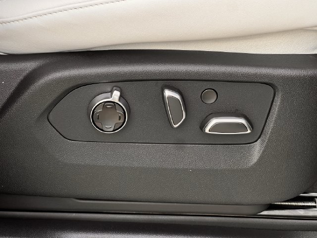 2027 Cadillac Escalade Platinum Sport - Photo 24