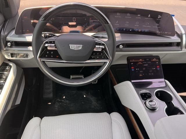 2027 Cadillac VISTIQ Sport - Photo 9