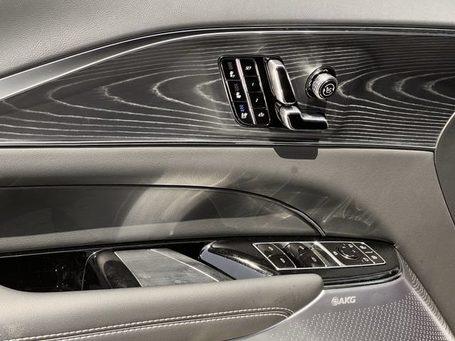 2026 Cadillac LYRIQ Premium Sport - Photo 19