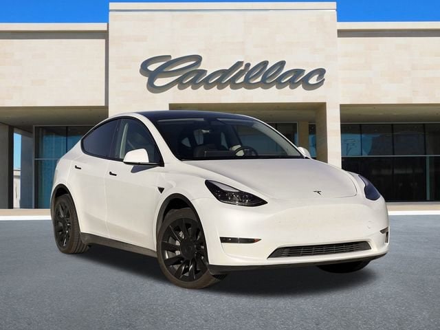 Used 2025 Tesla Model Y Long Range with VIN 7SAYGDED8SA376919 for sale in Frisco, TX
