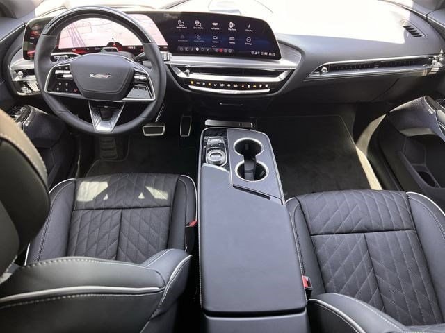 2026 Cadillac LYRIQ V Premium - Photo 11