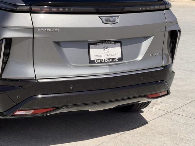2027 Cadillac LYRIQ Luxury - Photo 6