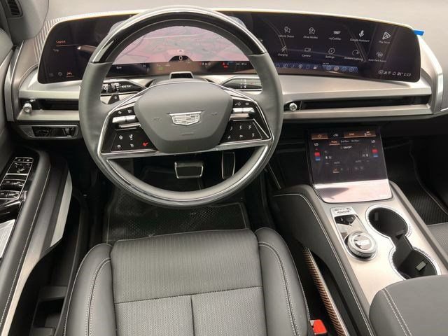 2027 Cadillac VISTIQ Sport - Photo 10