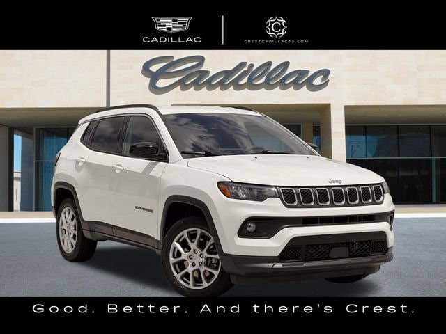 2023 Jeep Compass Latitude Lux 4X4's photo