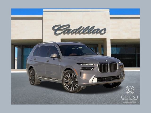 2023 BMW X7 40i's photo