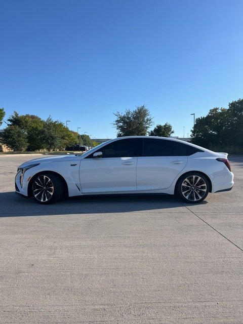 2025 Cadillac CT5 photo 2