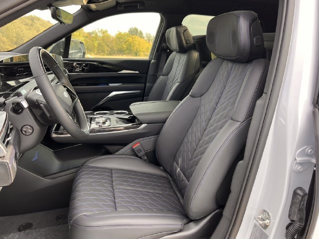 2026 Cadillac Escalade IQL Sport - Photo 12
