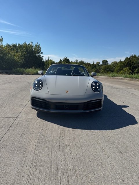 2024 Porsche 911 Cabriolet photo 2