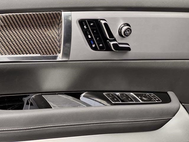 2027 Cadillac VISTIQ Luxury - Photo 19