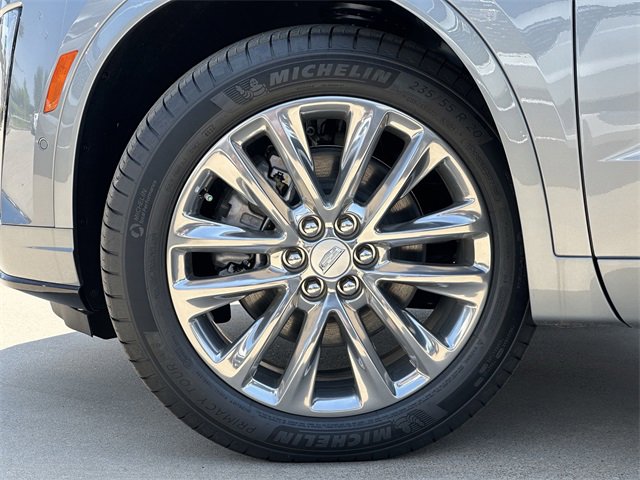 2025 Cadillac XT6 Premium Luxury photo 2